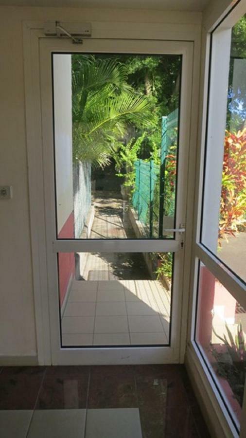 Ferienwohnung Baliste Jardin de Corail Saint-Gilles-les-Bains Exterior foto